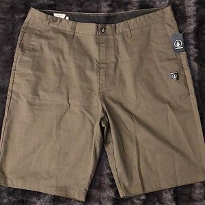 Men’s Volcom modern fit shorts